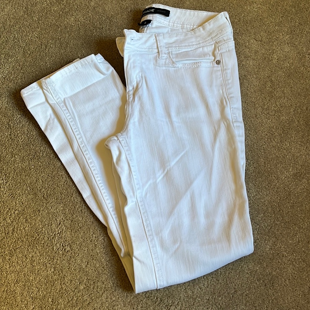 Jordache size 6 white ankle pants